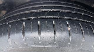 Used 2016 Maruti Suzuki Baleno [2015-2019] Zeta AT Petrol Petrol Automatic tyres RIGHT FRONT TYRE TREAD VIEW