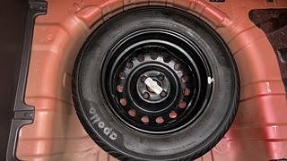 Used 2011 Hyundai i20 [2008-2012] Asta 1.2 ABS Petrol Manual tyres SPARE TYRE VIEW