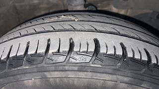 Used 2015 Honda Mobilio [2014-2017] S Petrol Petrol Manual tyres RIGHT FRONT TYRE TREAD VIEW