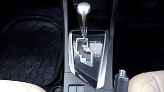 Used 2016 Toyota Corolla Altis [2014-2017] G AT Petrol Petrol Automatic interior GEAR  KNOB VIEW