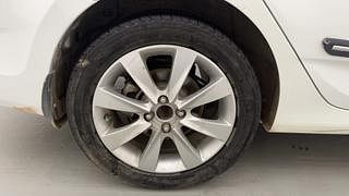 Used 2011 Hyundai Verna [2011-2015] Fluidic 1.6 VTVT SX Petrol Manual tyres RIGHT REAR TYRE RIM VIEW