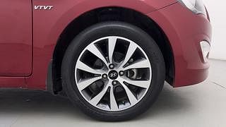 Used 2016 Hyundai Fluidic Verna 4S [2015-2017] 1.6 VTVT SX Opt Petrol Manual tyres RIGHT FRONT TYRE RIM VIEW