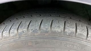 Used 2017 Hyundai Fluidic Verna 4S [2015-2017] 1.6 CRDi SX (O) AT Diesel Automatic tyres RIGHT FRONT TYRE TREAD VIEW