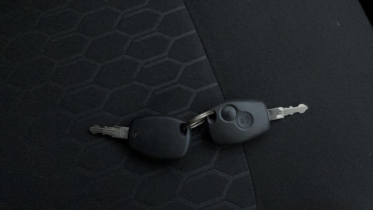 Used 2014 Renault Duster [2012-2015] 110 PS RxL ADVENTURE Diesel Manual extra CAR KEY VIEW