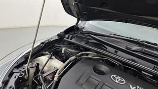 Used 2016 Toyota Corolla Altis [2014-2017] VL AT Petrol Petrol Automatic engine ENGINE RIGHT SIDE HINGE & APRON VIEW