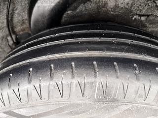 Used 2014 Hyundai i20 [2012-2014] Asta 1.4 CRDI Diesel Manual tyres LEFT REAR TYRE TREAD VIEW