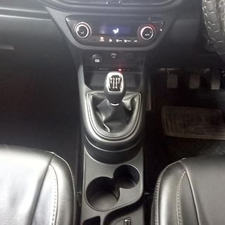 Used 2022 Hyundai Grand i10 Nios Sportz 1.0 Turbo GDI Petrol Manual interior GEAR  KNOB VIEW