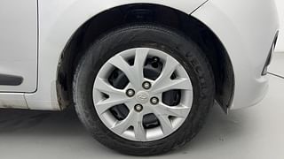 Used 2014 Hyundai Grand i10 [2013-2017] Sportz 1.2 Kappa VTVT Petrol Manual tyres RIGHT FRONT TYRE RIM VIEW