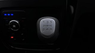 Used 2018 Mahindra KUV100 NXT K6+ 6 STR Petrol Manual interior GEAR  KNOB VIEW