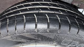 Used 2014 Hyundai Grand i10 [2013-2017] Sportz 1.2 Kappa VTVT Petrol Manual tyres LEFT REAR TYRE TREAD VIEW