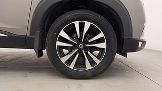 Used 2019 Nissan Kicks XV Petrol Petrol Manual tyres RIGHT FRONT TYRE RIM VIEW