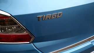 Used 2016 Tata Tiago [2016-2020] Revotron XZ Petrol Manual dents MINOR SCRATCH