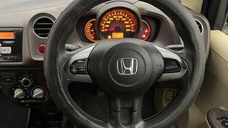 Used 2014 Honda Amaze [2013-2016] 1.2 S i-VTEC Petrol Manual top_features Steering mounted controls