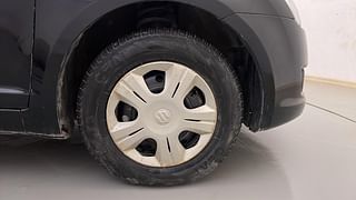 Used 2011 Maruti Suzuki Swift [2007-2011] VDi Diesel Manual tyres RIGHT FRONT TYRE RIM VIEW