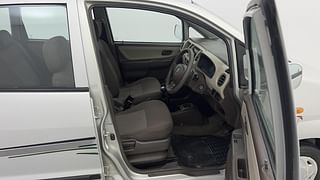 Used 2011 Maruti Suzuki Estilo [2009-2014] LXi Petrol Manual interior RIGHT SIDE FRONT DOOR CABIN VIEW