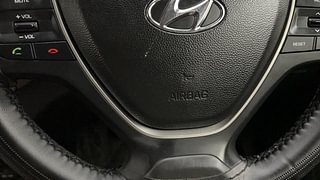 Used 2015 Hyundai Elite i20 [2014-2018] Sportz 1.2 Petrol Manual top_features Airbags