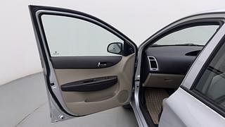 Used 2010 Hyundai i20 [2008-2012] Magna 1.2 Petrol Manual interior LEFT FRONT DOOR OPEN VIEW