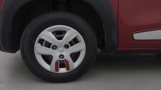 Used 2016 Renault Kwid [2016-2019] 1.0 RXT Petrol Manual tyres LEFT FRONT TYRE RIM VIEW