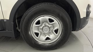 Used 2018 Tata Hexa [2016-2020] XM Diesel Manual tyres RIGHT FRONT TYRE RIM VIEW