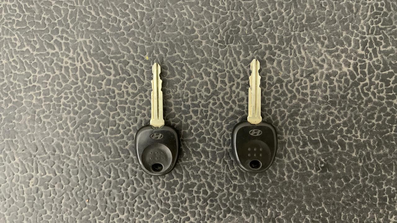 Used 2011 Hyundai Eon [2011-2018] Era Petrol Manual extra CAR KEY VIEW