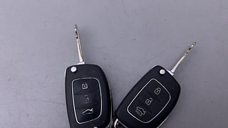 Used 2014 Hyundai Xcent [2014-2017] S Diesel Diesel Manual extra CAR KEY VIEW