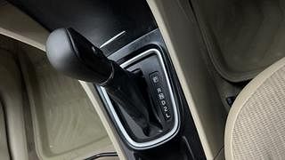 Used 2015 Maruti Suzuki Ciaz [2014-2017] ZXi AT Petrol Automatic interior GEAR  KNOB VIEW