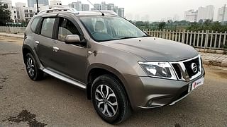 Used 2015 Nissan Terrano [2013-2017] XV D THP 110 PS Diesel Manual exterior RIGHT FRONT CORNER VIEW
