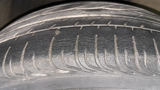 Used 2011 Toyota Corolla Altis [2008-2011] 1.8 G Petrol Manual tyres RIGHT FRONT TYRE TREAD VIEW