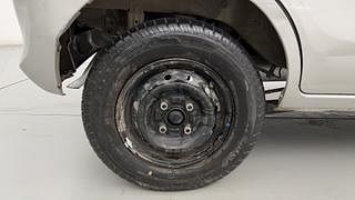 Used 2014 Maruti Suzuki Alto 800 [2012-2016] Lxi Petrol Manual tyres RIGHT REAR TYRE RIM VIEW
