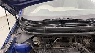 Used 2014 Hyundai Elite i20 [2014-2018] Sportz 1.2 Petrol Manual engine ENGINE RIGHT SIDE HINGE & APRON VIEW