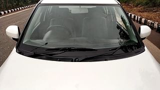 Used 2017 Maruti Suzuki Swift [2011-2017] LXi Petrol Manual exterior FRONT WINDSHIELD VIEW