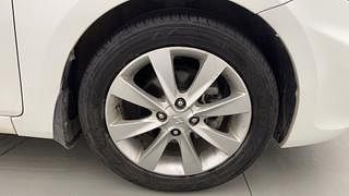 Used 2011 Hyundai Verna [2011-2015] Fluidic 1.6 VTVT SX Petrol Manual tyres RIGHT FRONT TYRE RIM VIEW