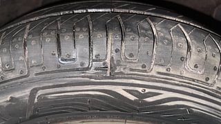 Used 2012 Hyundai i10 [2010-2016] Magna Petrol Petrol Manual tyres RIGHT FRONT TYRE TREAD VIEW