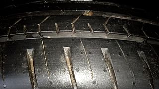 Used 2015 Hyundai Creta [2015-2018] 1.6 SX Plus Auto Diesel Automatic tyres RIGHT REAR TYRE TREAD VIEW