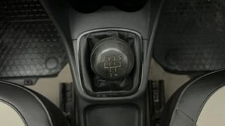 Used 2014 Volkswagen Polo [2010-2014] Comfortline 1.2L (P) Petrol Manual interior GEAR  KNOB VIEW