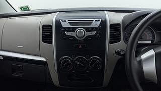 Used 2016 Maruti Suzuki Wagon R 1.0 [2015-2019] VXi (O) AMT Petrol Automatic interior MUSIC SYSTEM & AC CONTROL VIEW