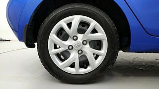 Used 2017 Hyundai Grand i10 [2013-2017] Magna 1.2 Kappa VTVT Petrol Manual tyres RIGHT REAR TYRE RIM VIEW