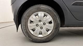 Used 2014 Hyundai i10 [2010-2016] Magna Petrol Petrol Manual tyres RIGHT REAR TYRE RIM VIEW