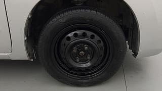 Used 2014 Maruti Suzuki Wagon R 1.0 [2010-2019] VXi Petrol Manual tyres RIGHT FRONT TYRE RIM VIEW