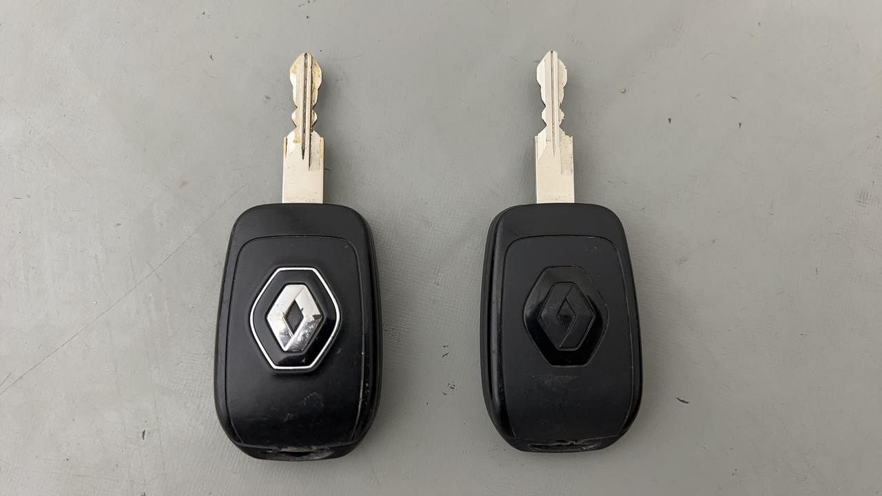 Used 2015 Renault Duster [2012-2015] 85 PS RxL Diesel Manual extra CAR KEY VIEW