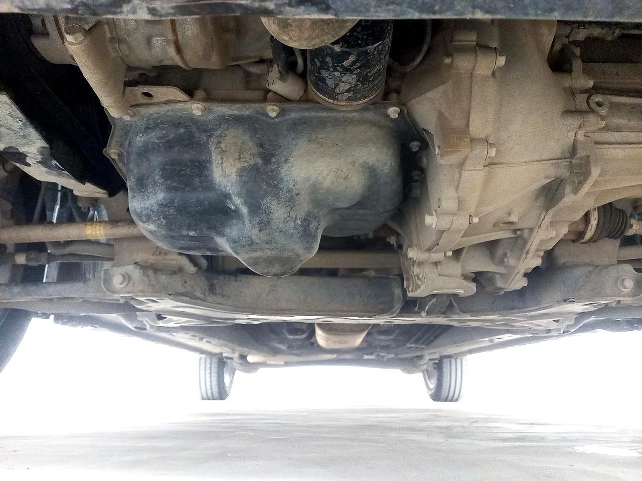 Used 2019 Ford Freestyle [2017-2021] Titanium 1.2 Petrol Manual extra FRONT LEFT UNDERBODY VIEW