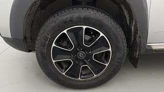 Used 2018 Renault Duster [2015-2019] 110 PS RXZ 4X2 AMT Diesel Automatic tyres LEFT FRONT TYRE RIM VIEW