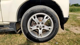 Used 2017 Mahindra Scorpio [2014-2017] S8 Diesel Manual tyres RIGHT FRONT TYRE RIM VIEW