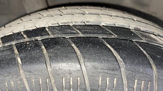 Used 2013 Honda Brio [2011-2016] S MT Petrol Manual tyres RIGHT REAR TYRE TREAD VIEW