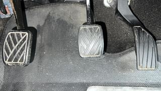 Used 2014 Maruti Suzuki Swift [2011-2017] ZXi Petrol Manual interior PEDALS VIEW