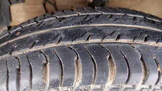 Used 2013 Maruti Suzuki Swift Dzire [2012-2017] VXi Petrol Manual tyres LEFT FRONT TYRE TREAD VIEW