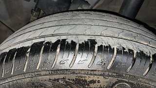 Used 2021 Hyundai Venue [2019-2022] SX 1.5 (O) executive CRDI Diesel Manual tyres LEFT REAR TYRE TREAD VIEW