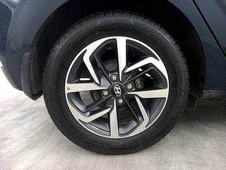 Used 2022 Hyundai Grand i10 Nios Sportz 1.0 Turbo GDI Petrol Manual tyres RIGHT REAR TYRE RIM VIEW