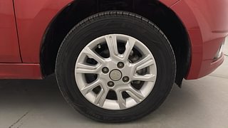 Used 2018 Tata Tiago [2016-2020] Revotron XZA AMT Petrol Automatic tyres RIGHT FRONT TYRE RIM VIEW