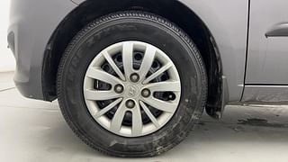 Used 2013 Hyundai i10 [2010-2016] Magna 1.2 Petrol Petrol Manual tyres LEFT FRONT TYRE RIM VIEW